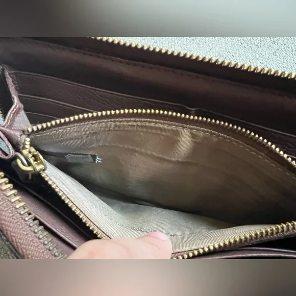 Chloé long zippered wallet twist project